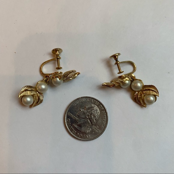 LOT 5 Five Pr Screw back Earrings Vintage Gold Tone Rhinestone Floral Black - Picture 5 of 14